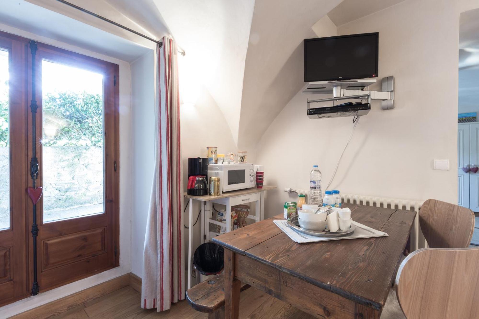 Bed End Breakfast Du Centre Bed & Breakfast Бур-Сен-Морис Екстериор снимка